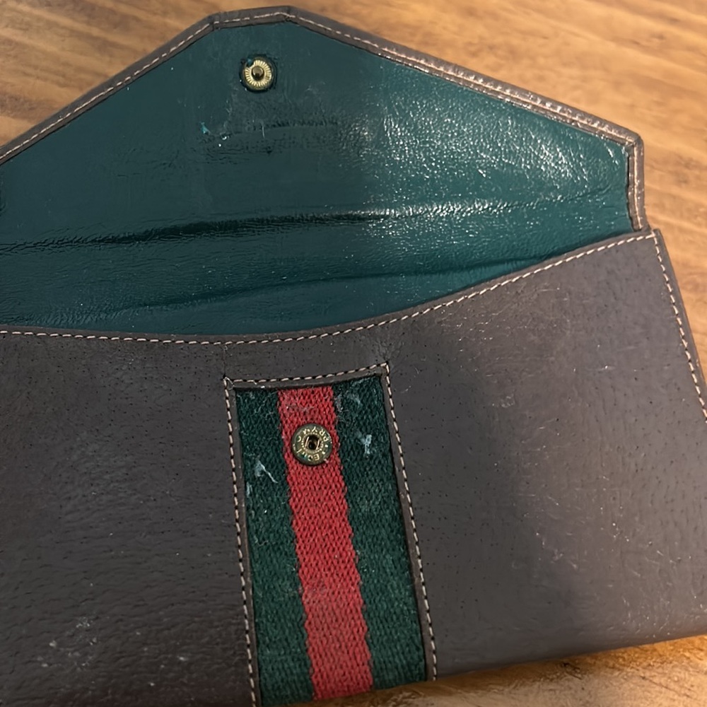 Vintage Gucci Wallet - Picture 8 of 10